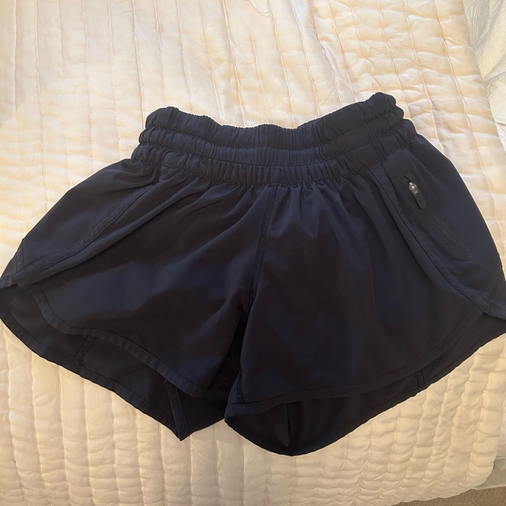 Lululemon Shorts (2.5 inch) — Size 4 — Black
